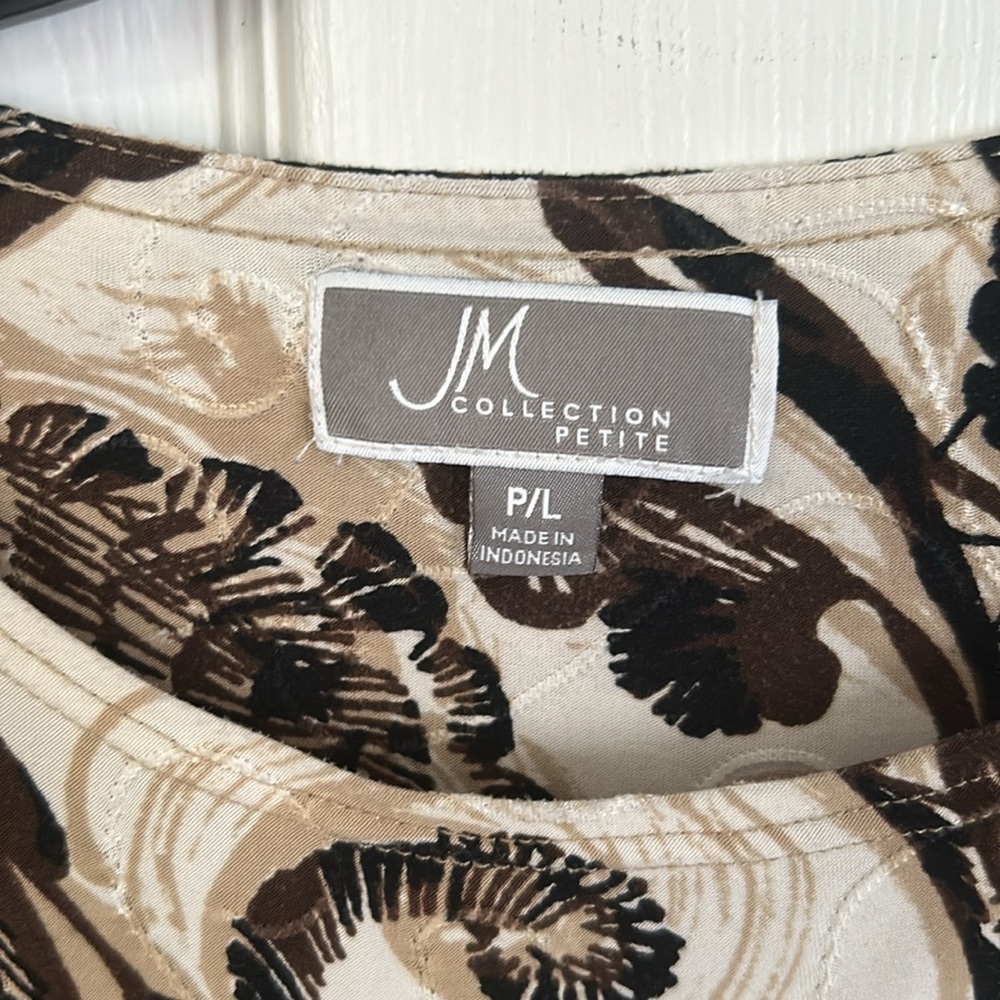 Embroidered Women's JM Collection Top - Picture 2 of 4